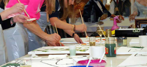 FIRMEN MALEN Workshop als kreatives Teambuilding in Österreich